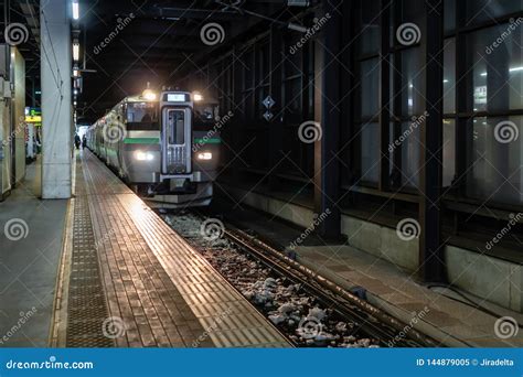 帯広駅から札幌駅: 鉄道の旅とその周辺の考察