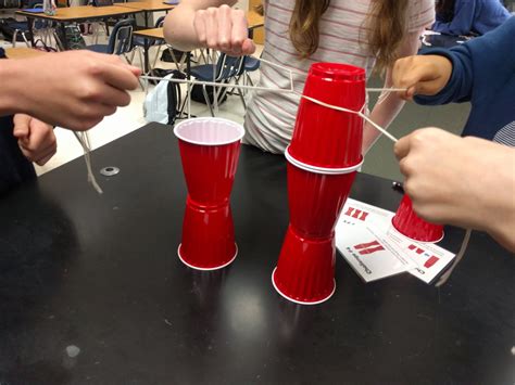 Stacking! Learn About Everyday Physics And Explore A Miniature World!